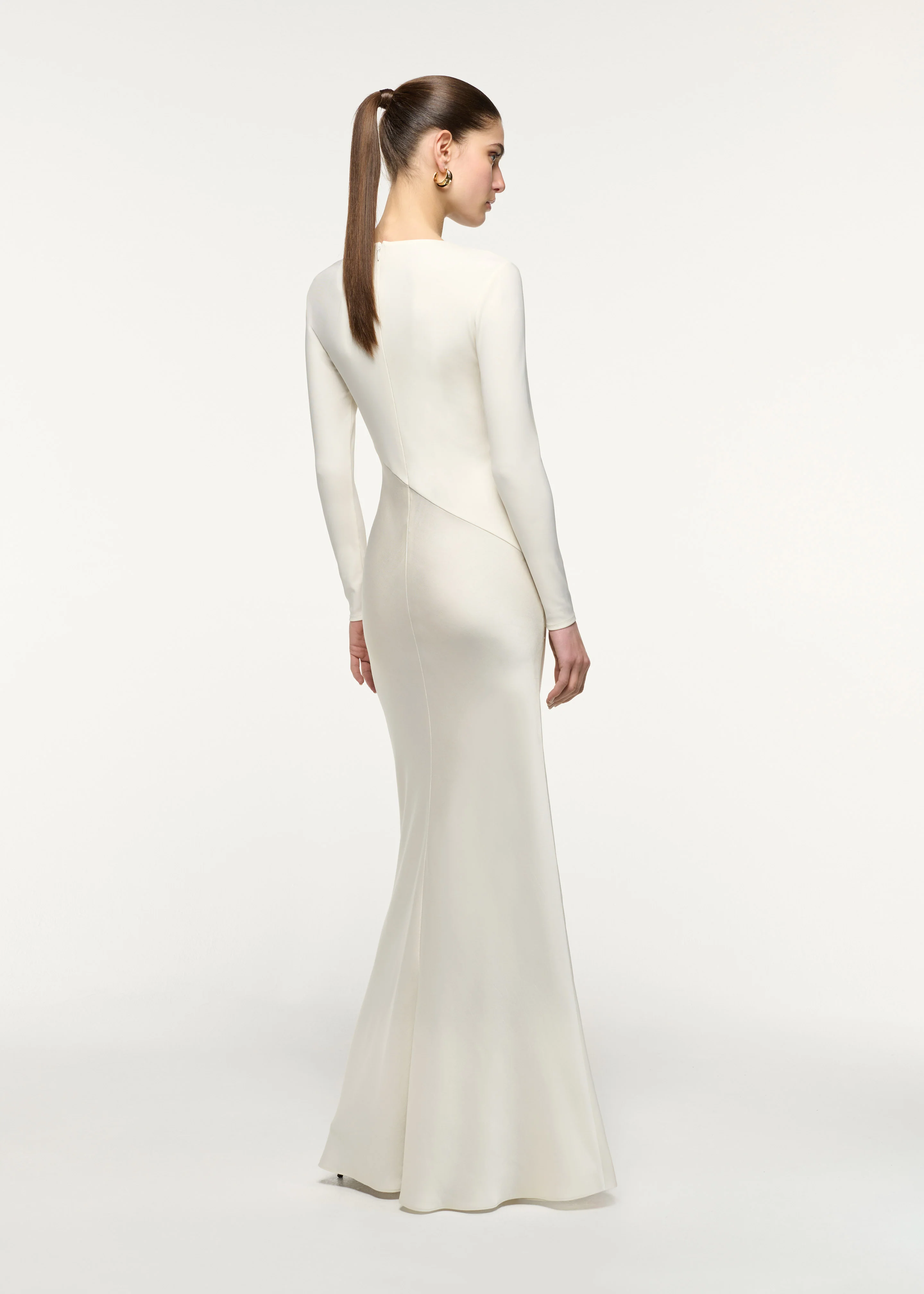 Asymmetric Contrast Fabric Gown - Image 3