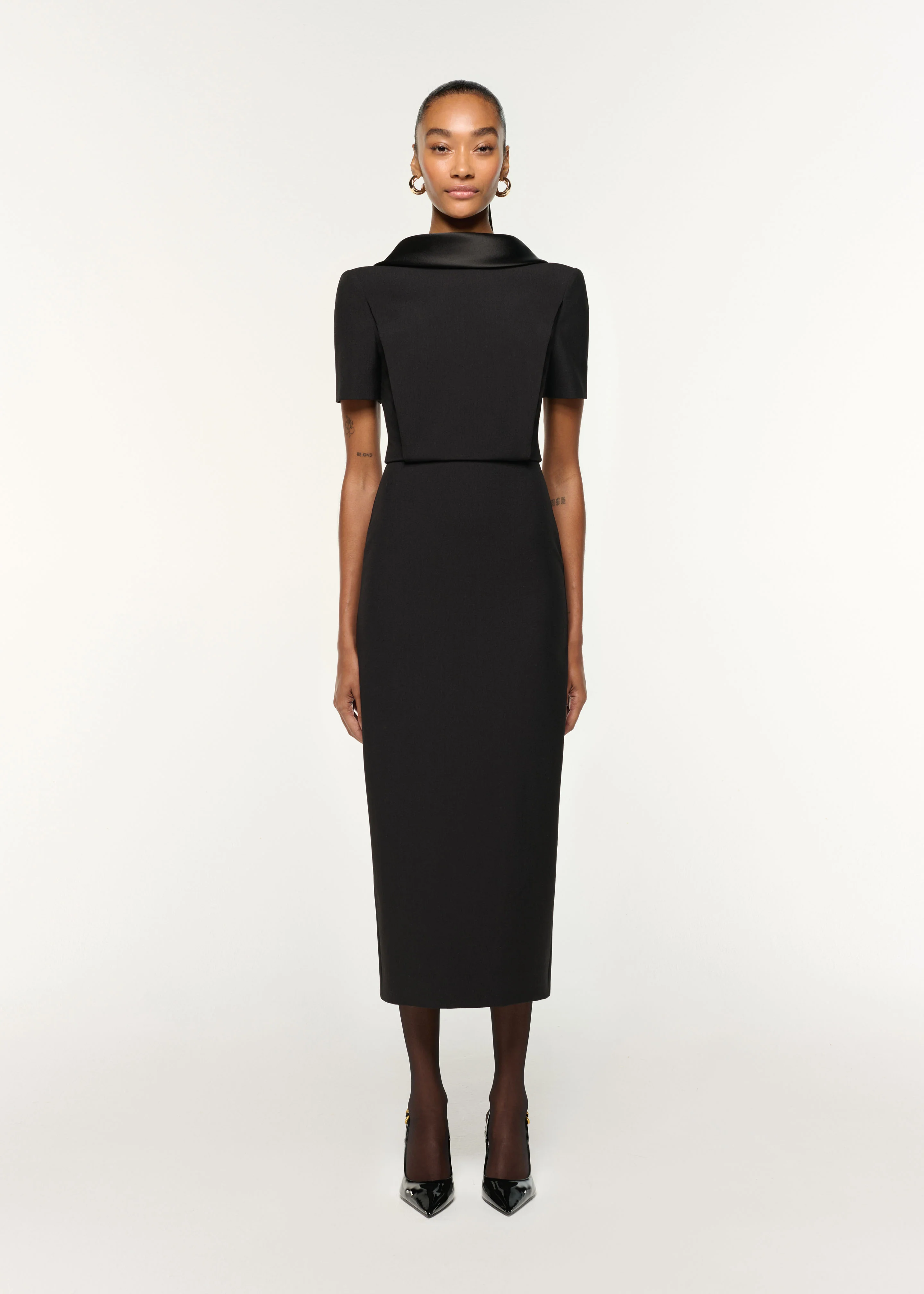 Collared Crepe Short Sleeve Midi Dress