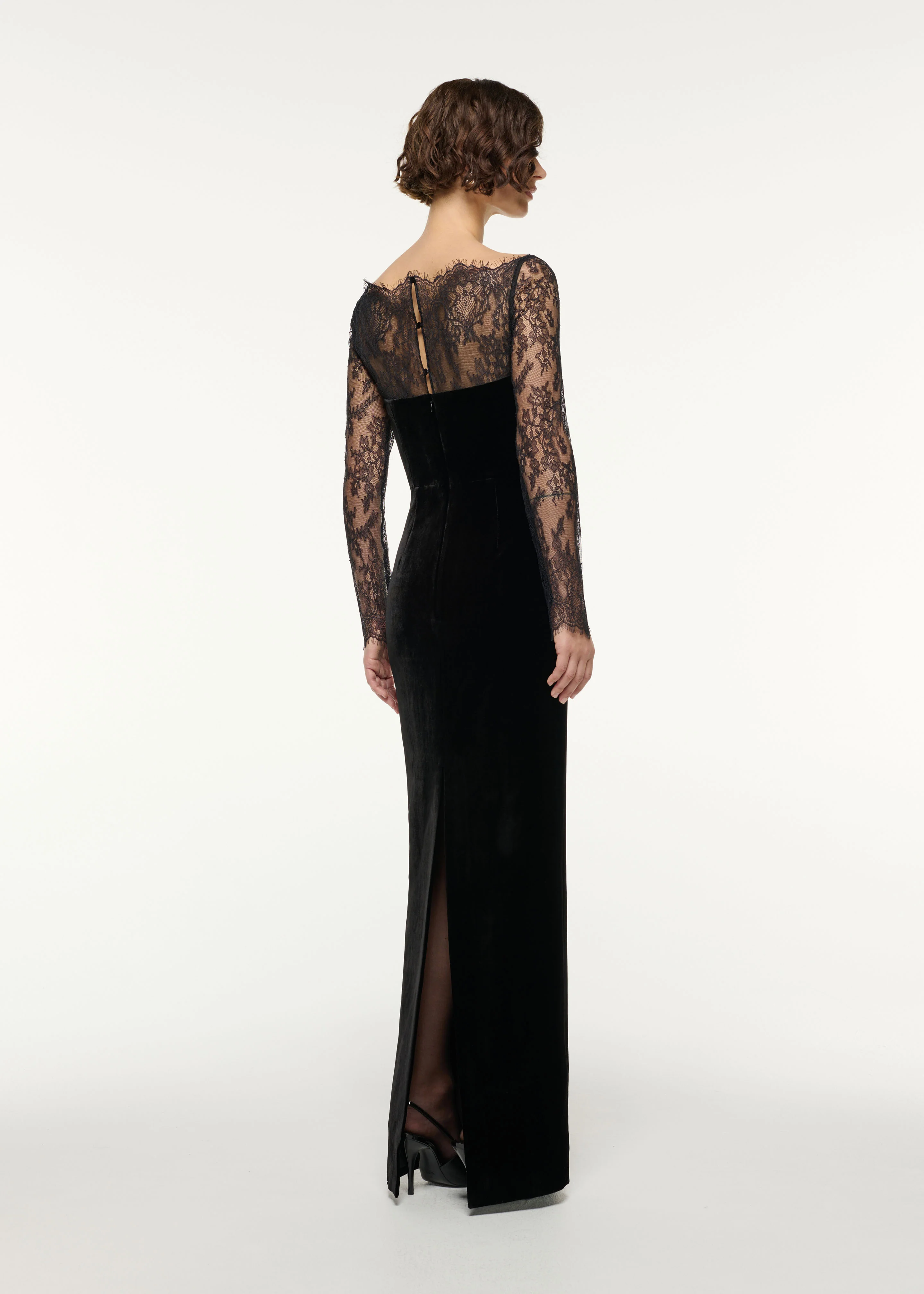 Scalloped Lace And Velvet Gown - Image 3