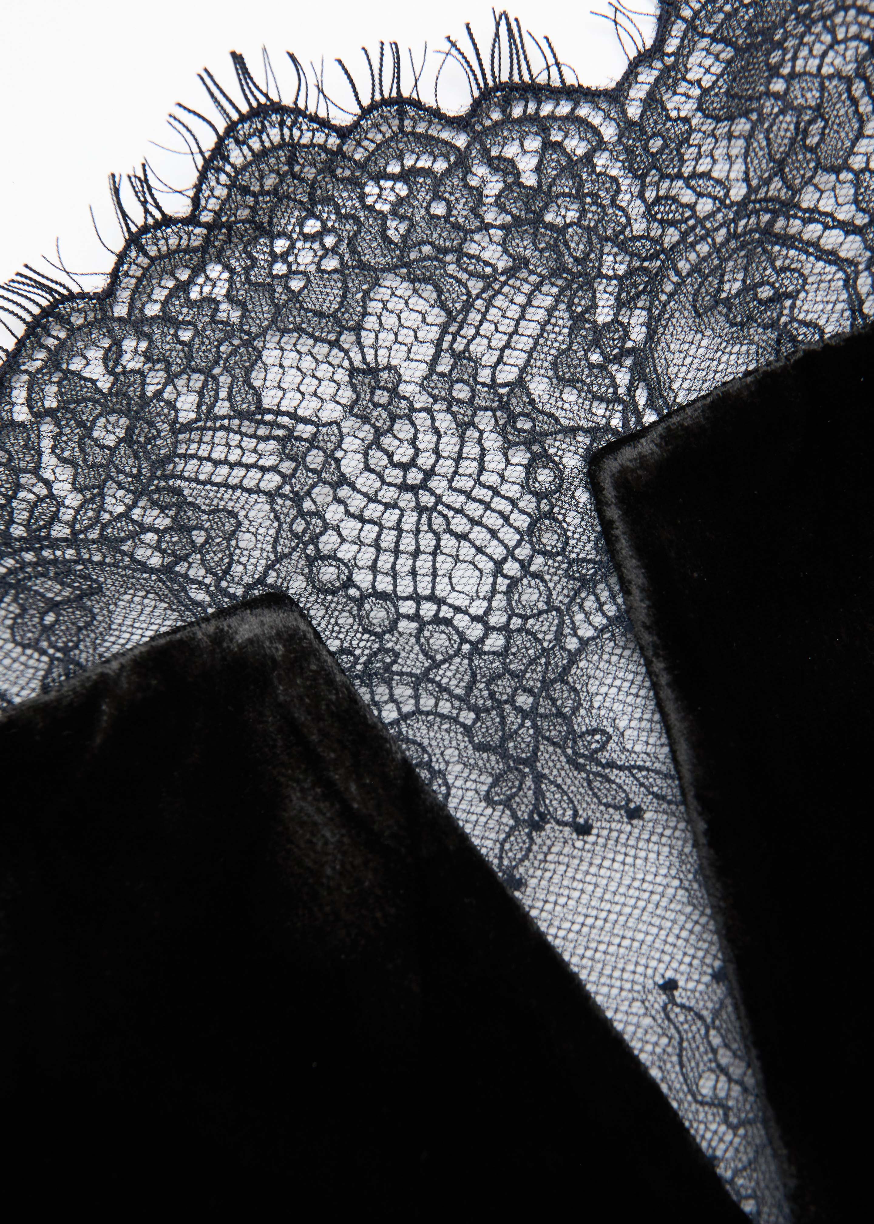 Scalloped Lace And Velvet Gown - Image 5