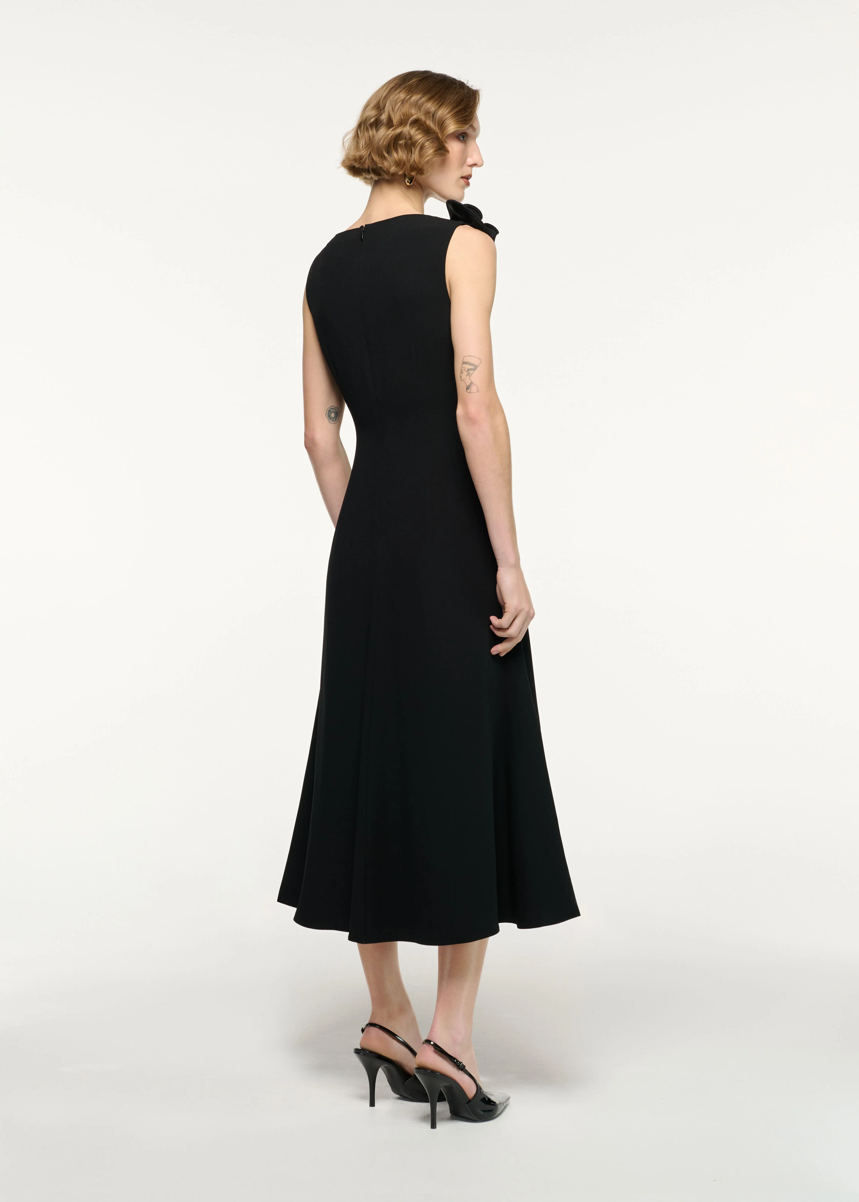 Flower Collared Sleeveless Midi Dress - Image 3