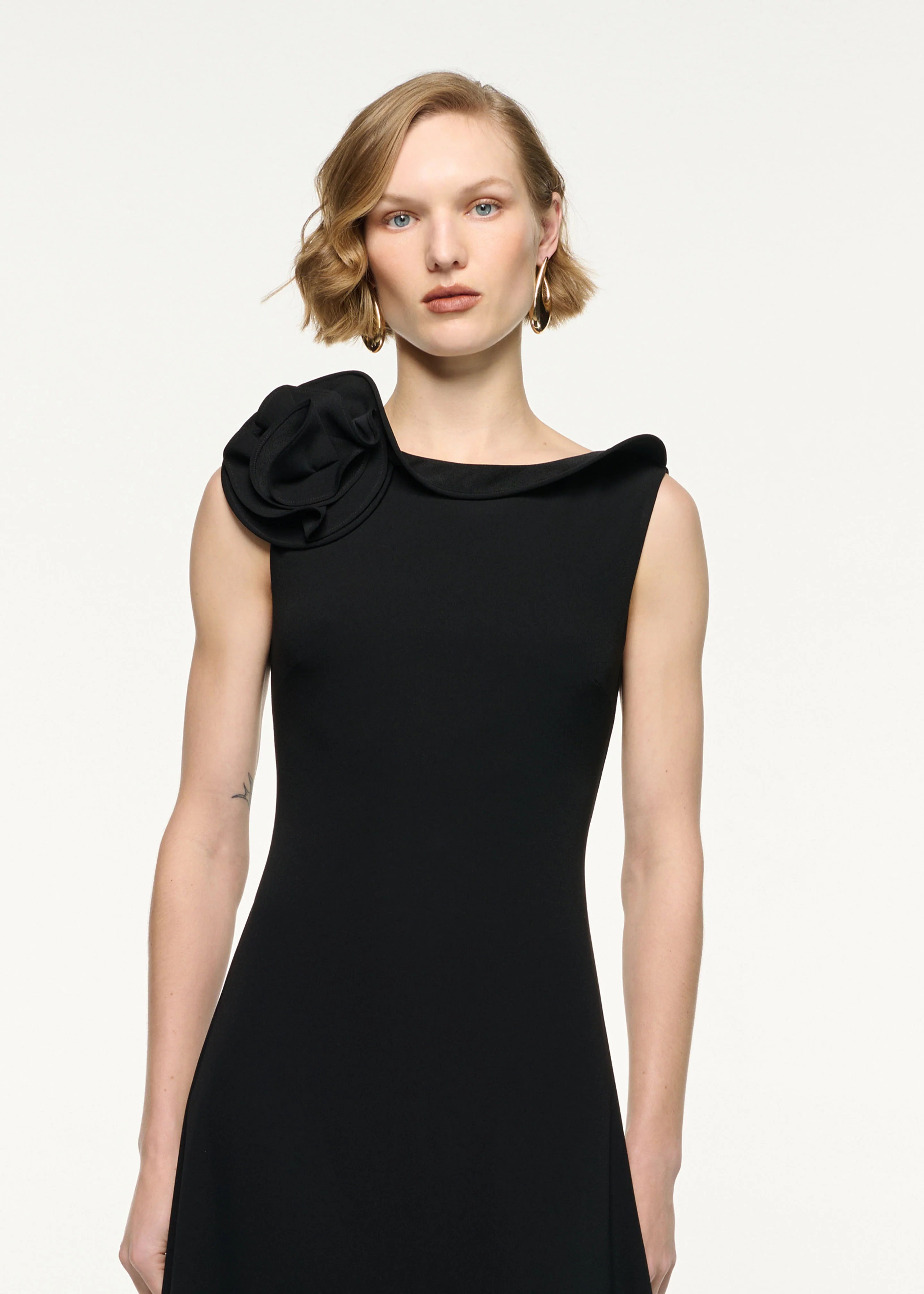Flower Collared Sleeveless Midi Dress - Image 4