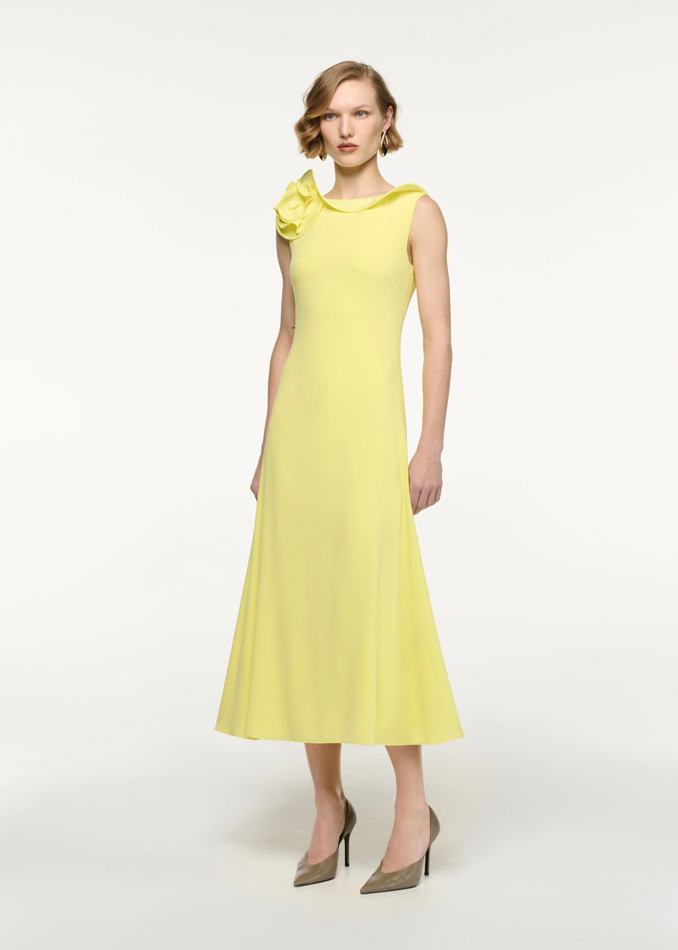Flower Collared Sleeveless Midi Dress - Image 2
