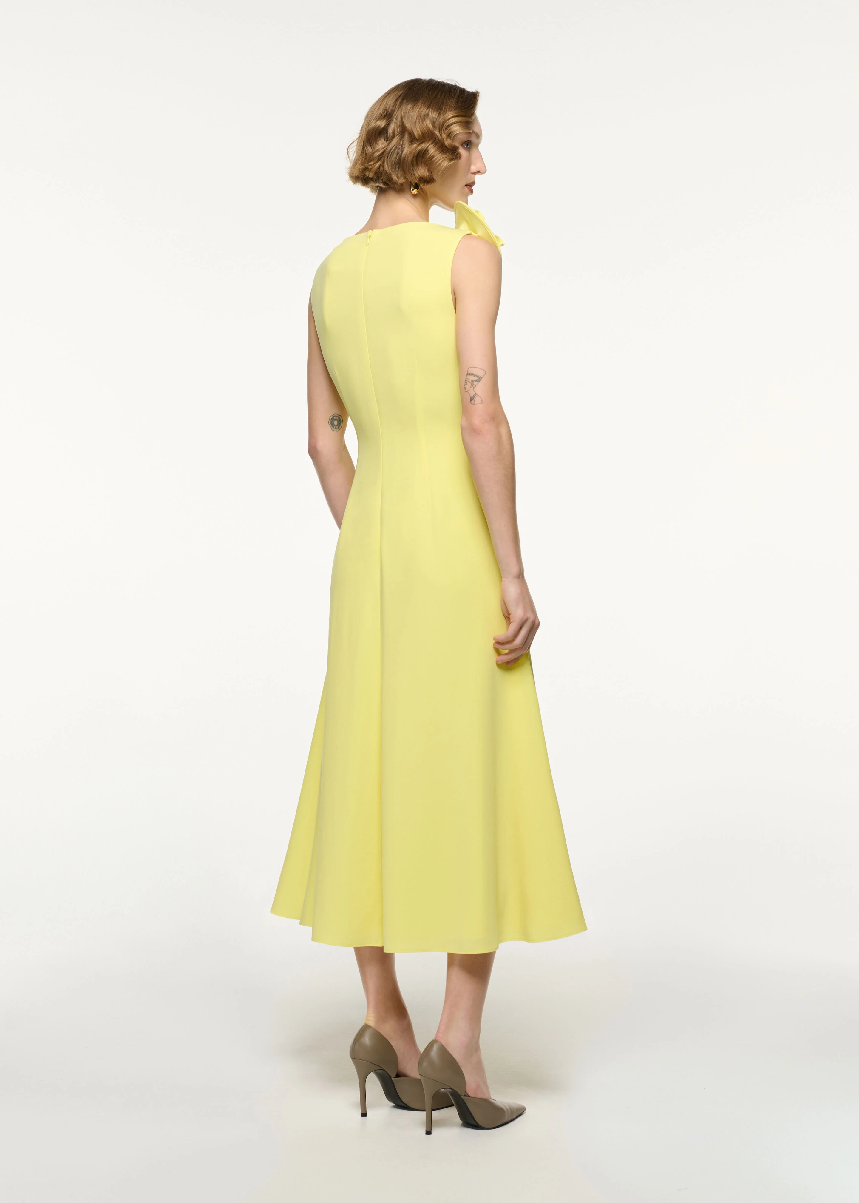 Flower Collared Sleeveless Midi Dress - Image 3