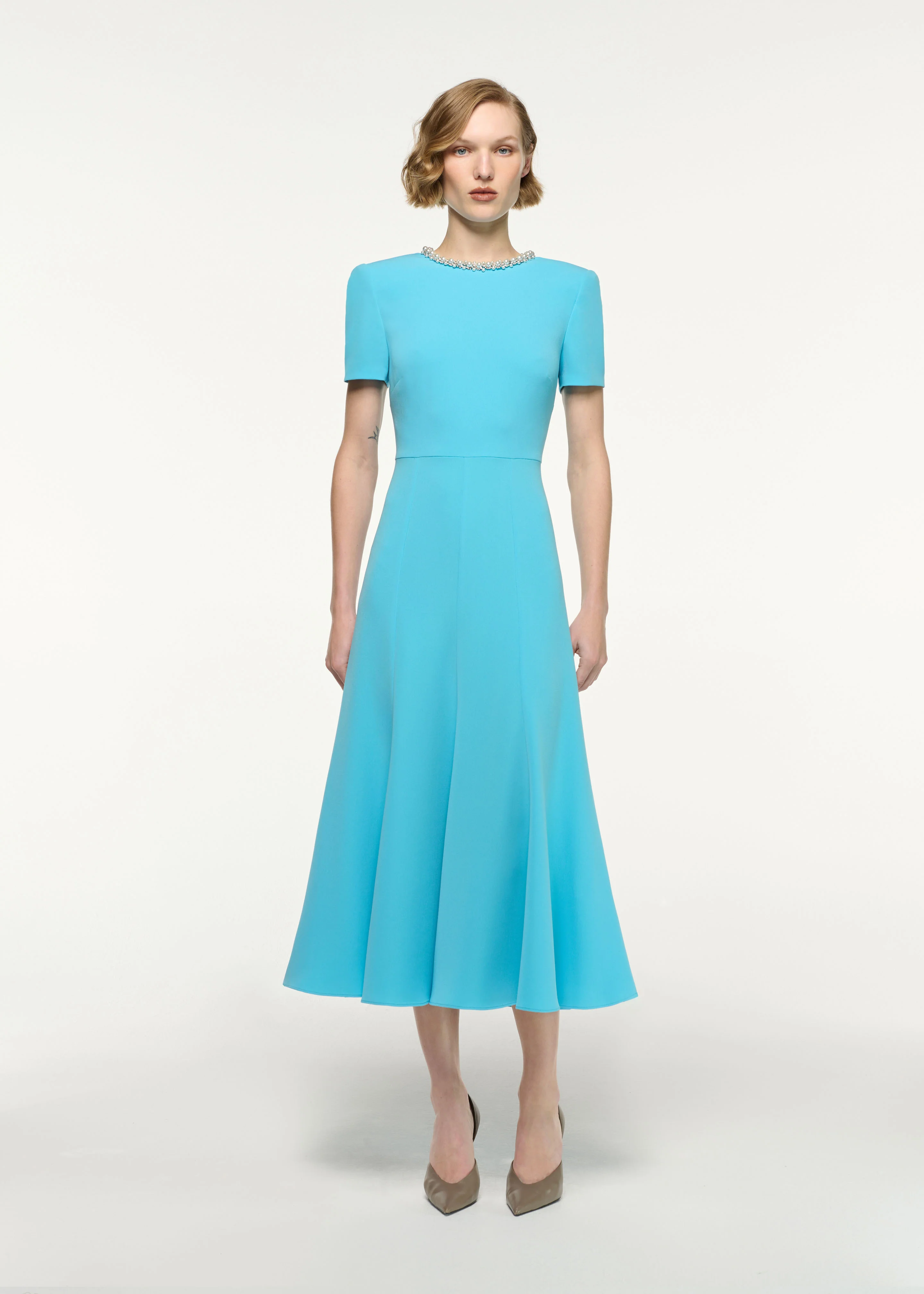 Pearl Neckline Short Sleeve Midi Dress