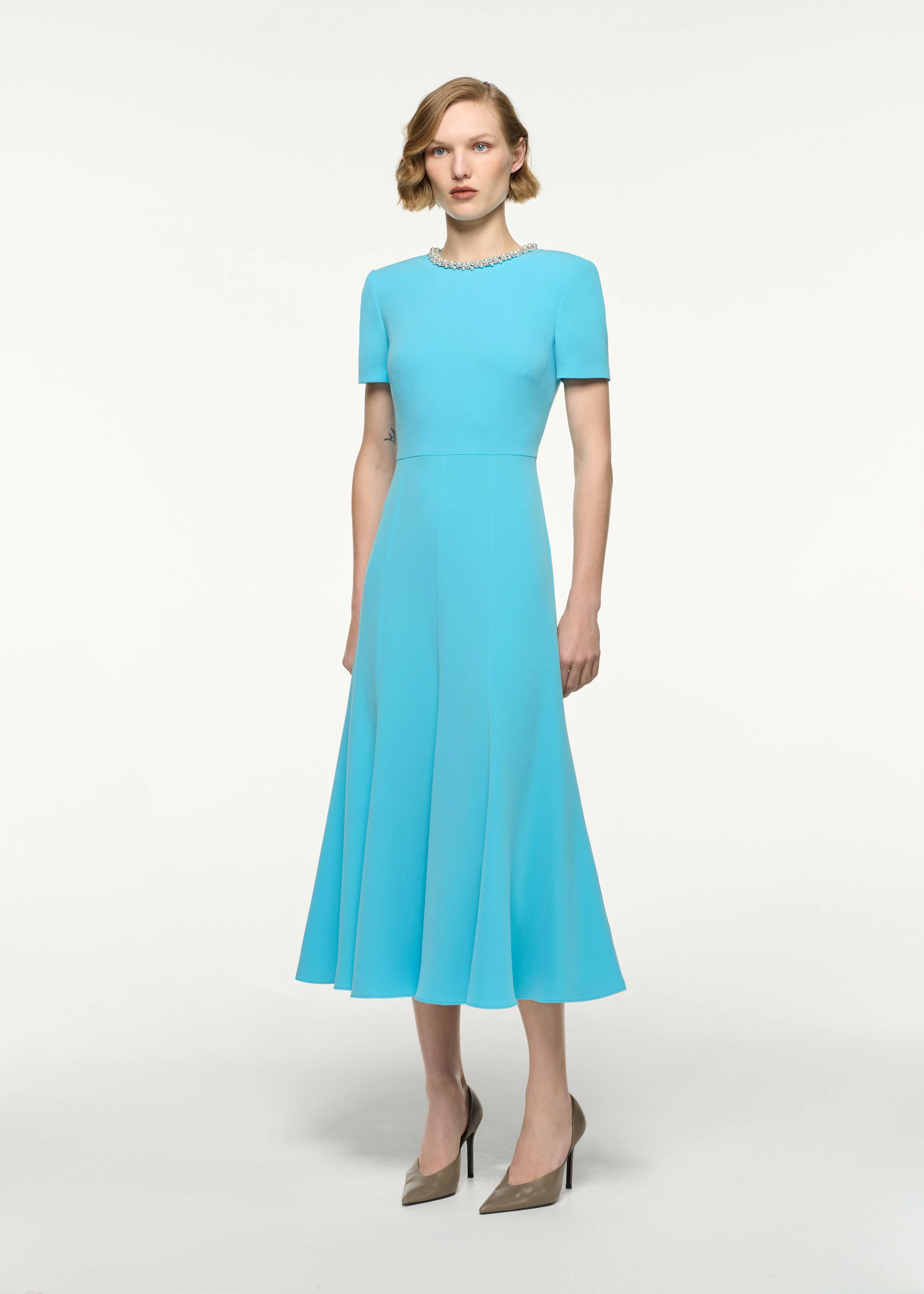 Pearl Neckline Short Sleeve Midi Dress - Image 2