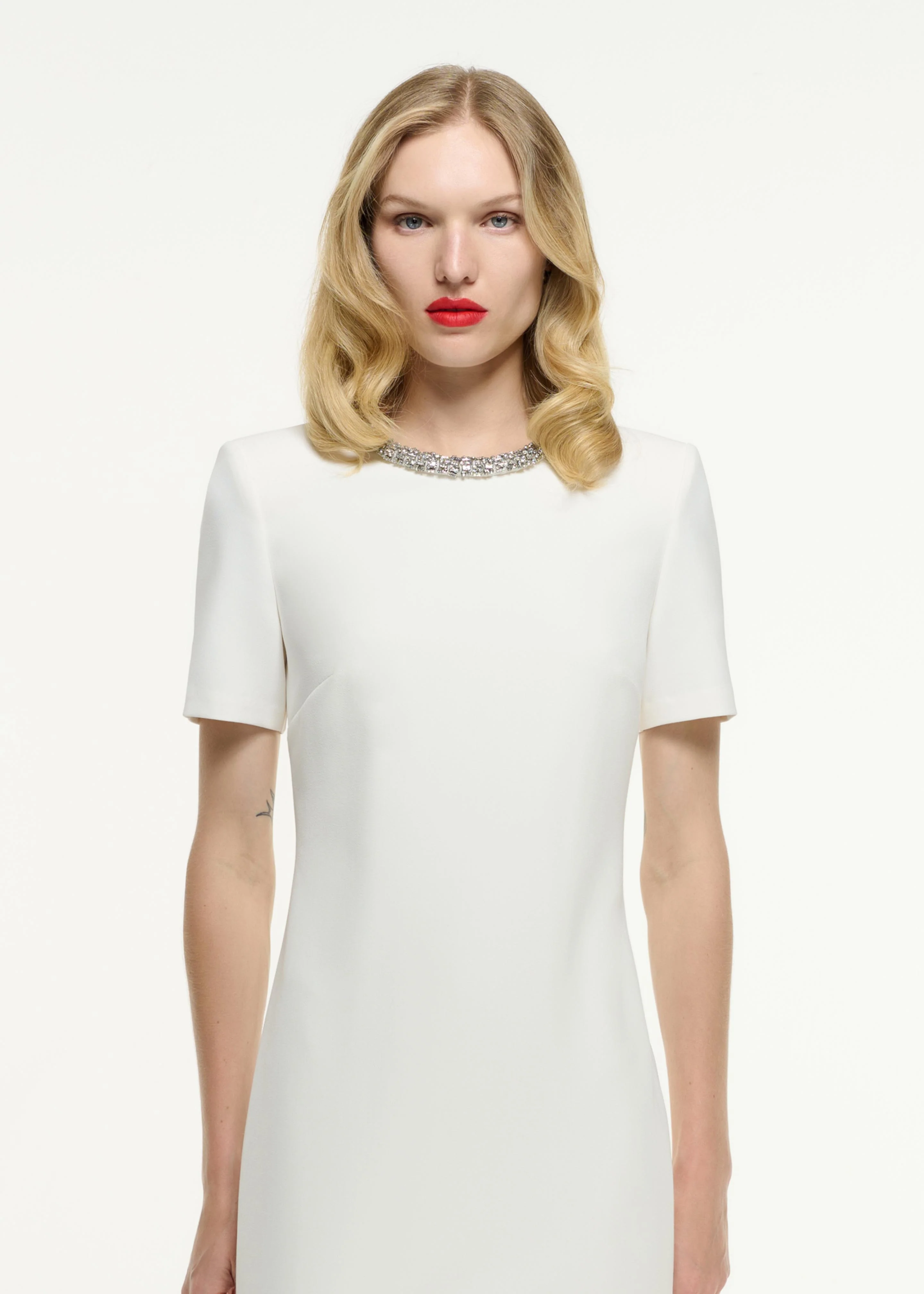 Short Sleeve Embellished Crepe Maxi Dress - Image 4
