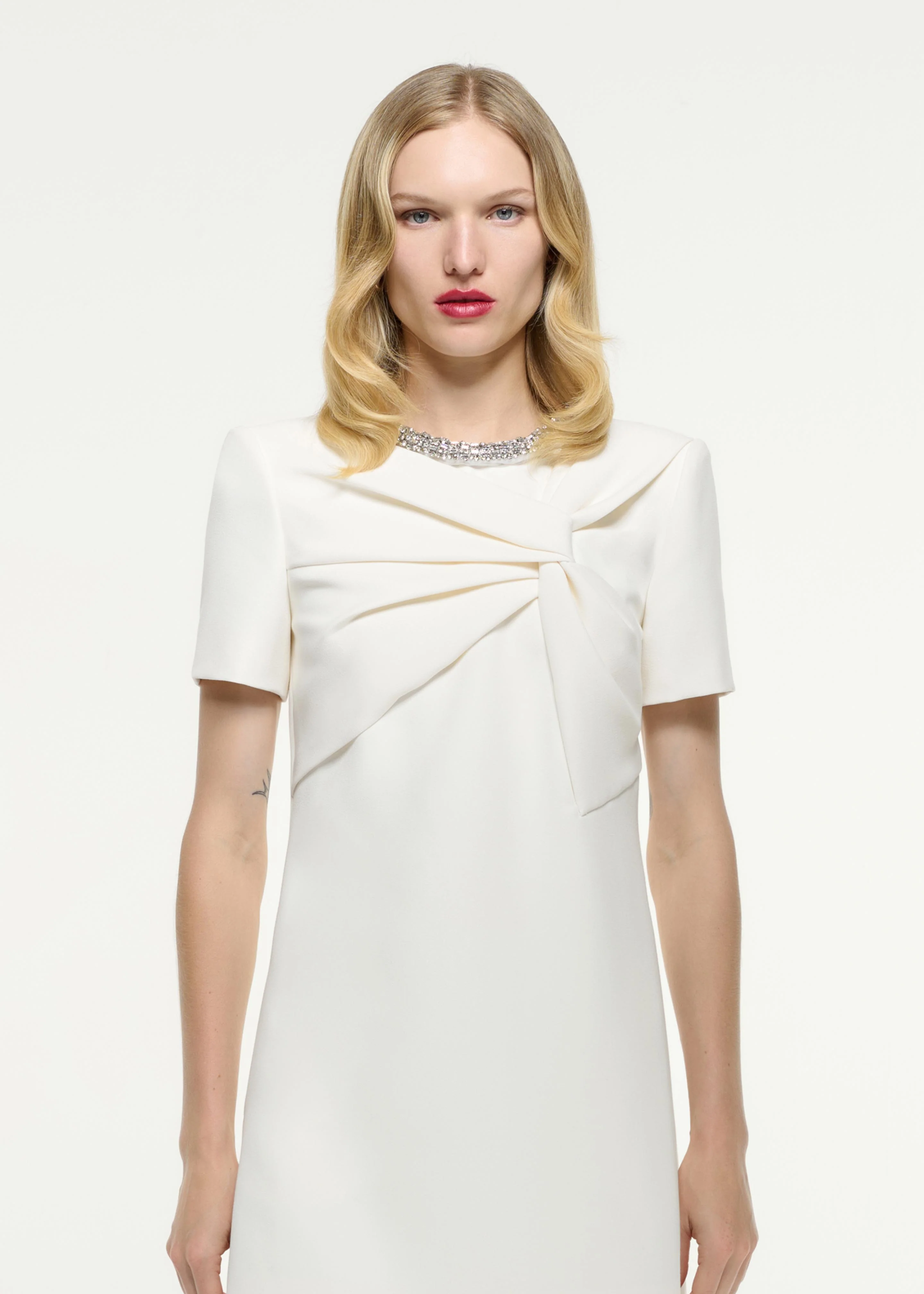 Short Sleeve Embellished Crepe Mini Dress - Image 4