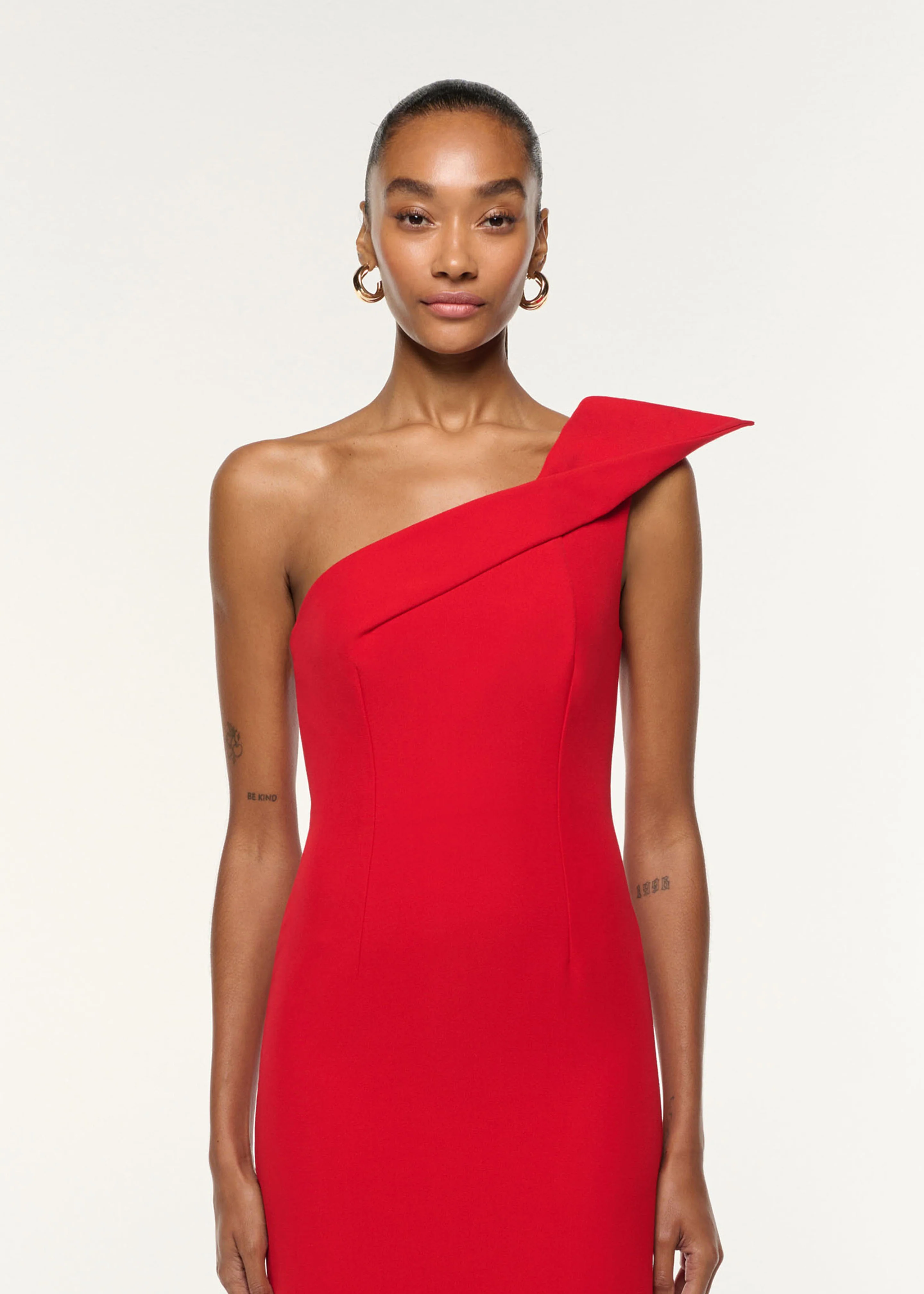 Structured Drape One Shoulder Crepe Gown - Image 4
